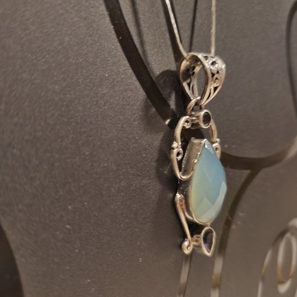 Aqua chalcedony and amethyst sterling silver pendant - Picture 6 of 9